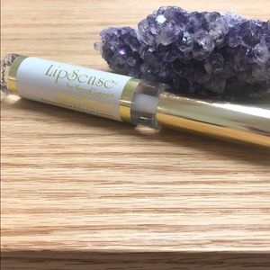 Lipsense Oops Remover